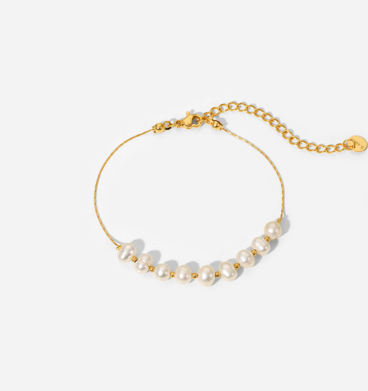 Luna Freshwater Pearl Bracelet