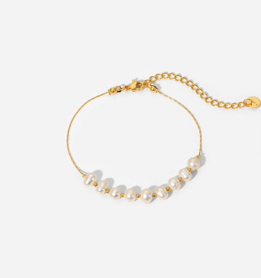 Luna Freshwater Pearl Bracelet
