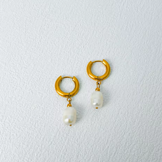 Betty Freshwater Pearl Earrings