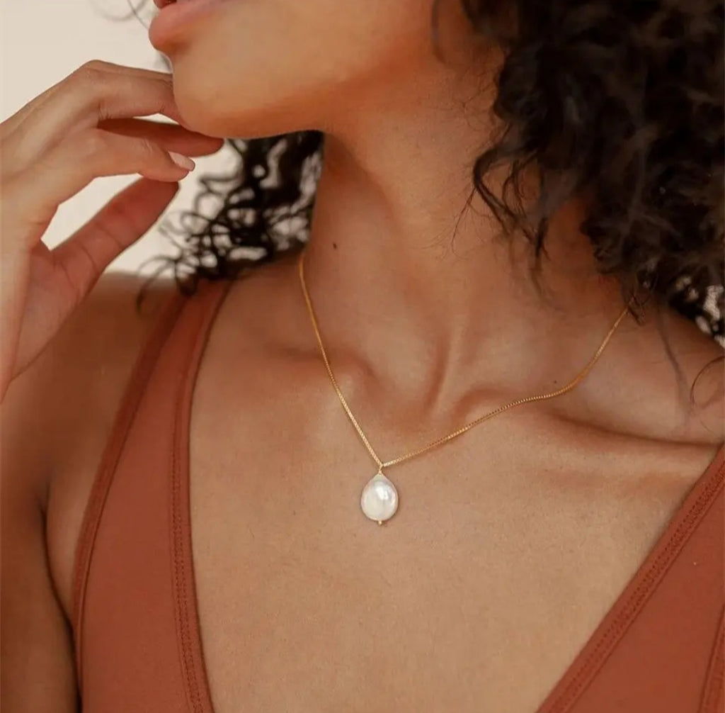 Silk Necklace with Freshwater Pearl