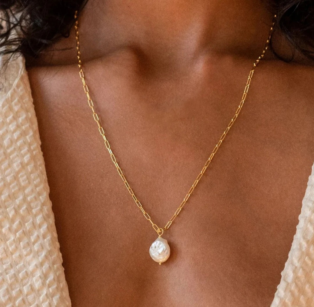 Fine Paper Clip Necklace with Freshwater Pearl