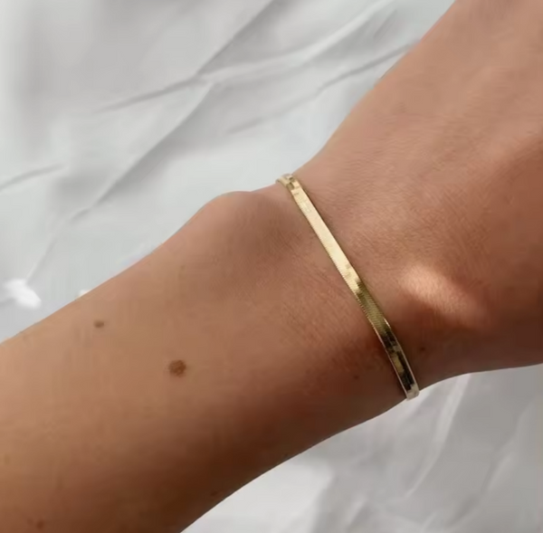 Thin Ray Bracelet