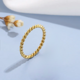 Thin Twist Ring